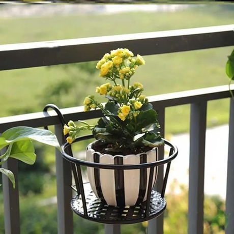 Furaha Finds Metallic Over-the-Balcony Flower Pot Holder – Rust-resistant metal plant holder for balcony railings