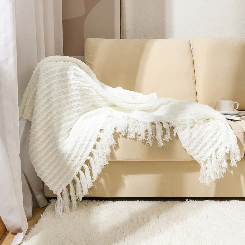 Cozy Knit Throw Blanket | Soft Acrylic in Light Brown & White | Generous 127x220cm Size for Ultimate Comfort