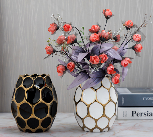 Small Unique Ceramic Flower Vase | 1 Piece | Black and White Colors | Creative Outdoor Decor  | Living Room Decor