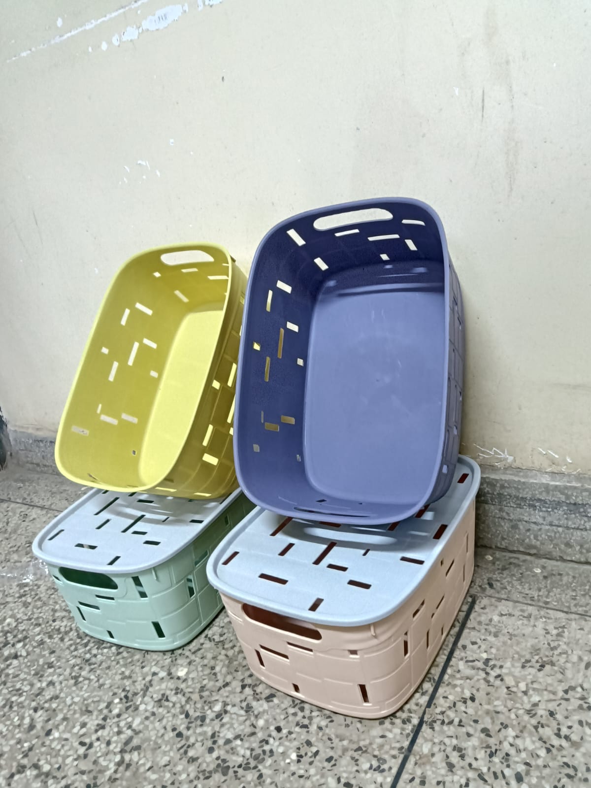 Multipurpose Sundries Storage Baskets with Lid