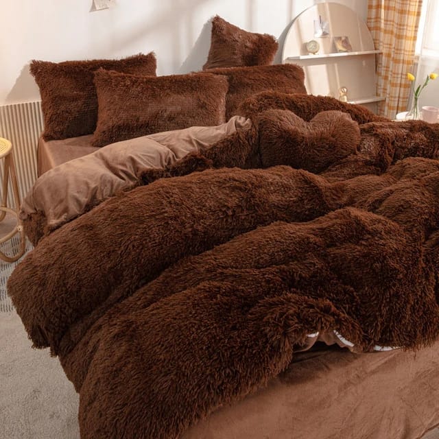 6 Piece Luxury Velvet Plush Fluffy Duvet Set | Soft Fleece Bedding | Sizes 6x6 & 6x7 | Includes Pillowcases & Bedsheet