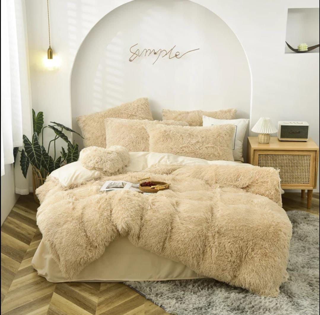 6 Piece Luxury Velvet Plush Fluffy Duvet Set | Soft Fleece Bedding | Sizes 6x6 & 6x7 | Includes Pillowcases & Bedsheet