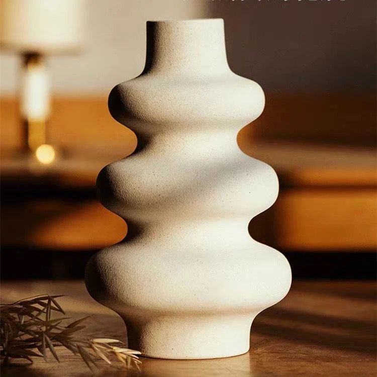 Modern Minimalist Spiral Shaped Decorative Flower Vase |Elegant Home Decor Accent for Aesthetic Living Spaces