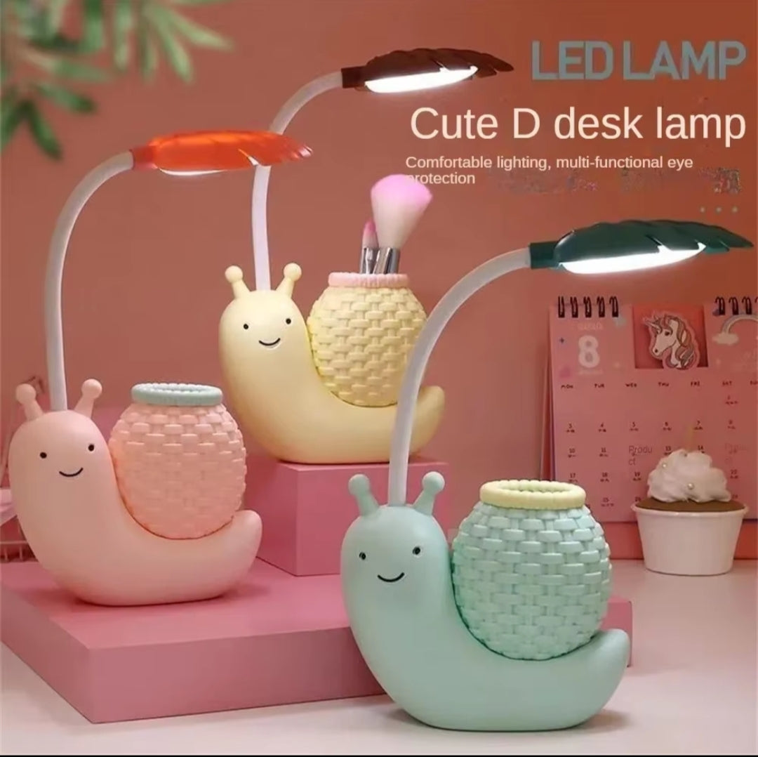 Children's Cartoon LED Snail Desk Lamp / Eye Protection Night Light, USB Charging Reading Lamp, Home Decoration for Kids Room