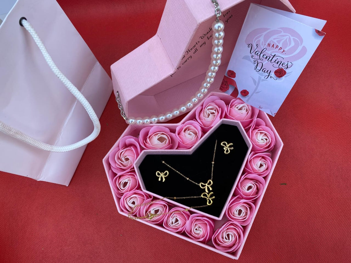 Valentine’s Love You Ladies Gift Set Pink & Black