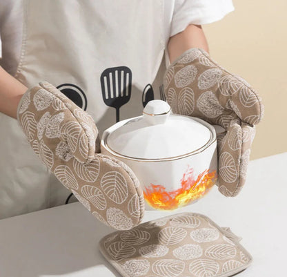 Insulated Cotton Kitchen Oven Gloves + Hand Mittens Heat Resistant Cooking Gloves, Available in 4 Colors