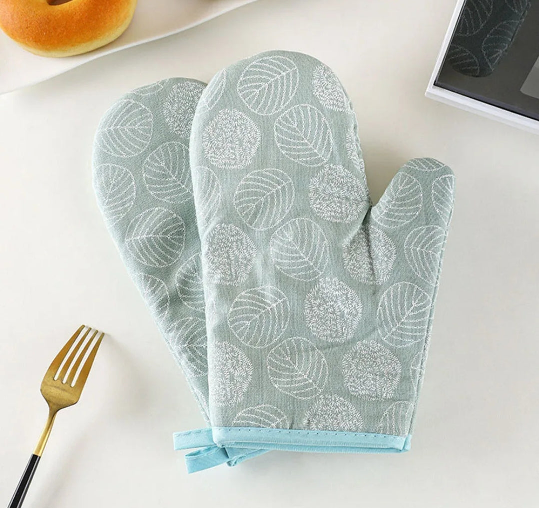 Insulated Cotton Kitchen Oven Gloves + Hand Mittens Heat Resistant Cooking Gloves, Available in 4 Colors