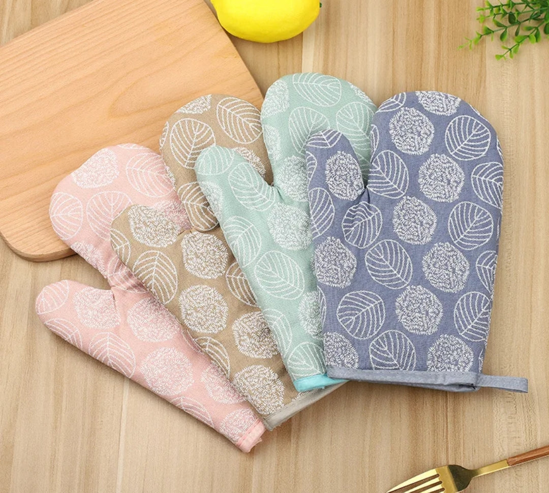 Insulated Cotton Kitchen Oven Gloves + Hand Mittens Heat Resistant Cooking Gloves, Available in 4 Colors