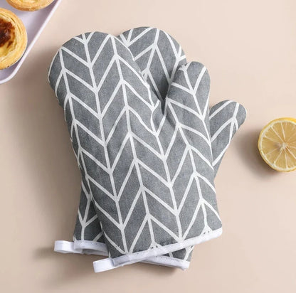 Heat-Resistant Cotton & Linen Oven Gloves  Available in Black, Yellow, and Grey