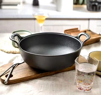 Pre Seasoned Pure Cast Iron Flat Bottom Wok with Wooden Lid | 27cm | Double Handles