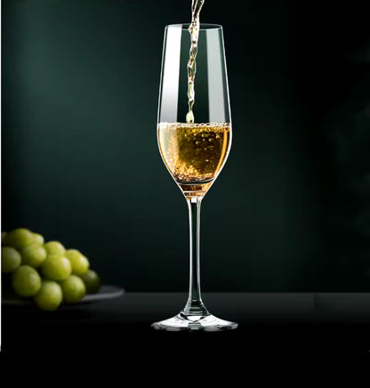 Durable Quality: Made from sturdy glass, enhancing both clarity and durability.
Perfect for Celebrations: A set of 6, ideal for toasting at gatherings, parties, and special events.