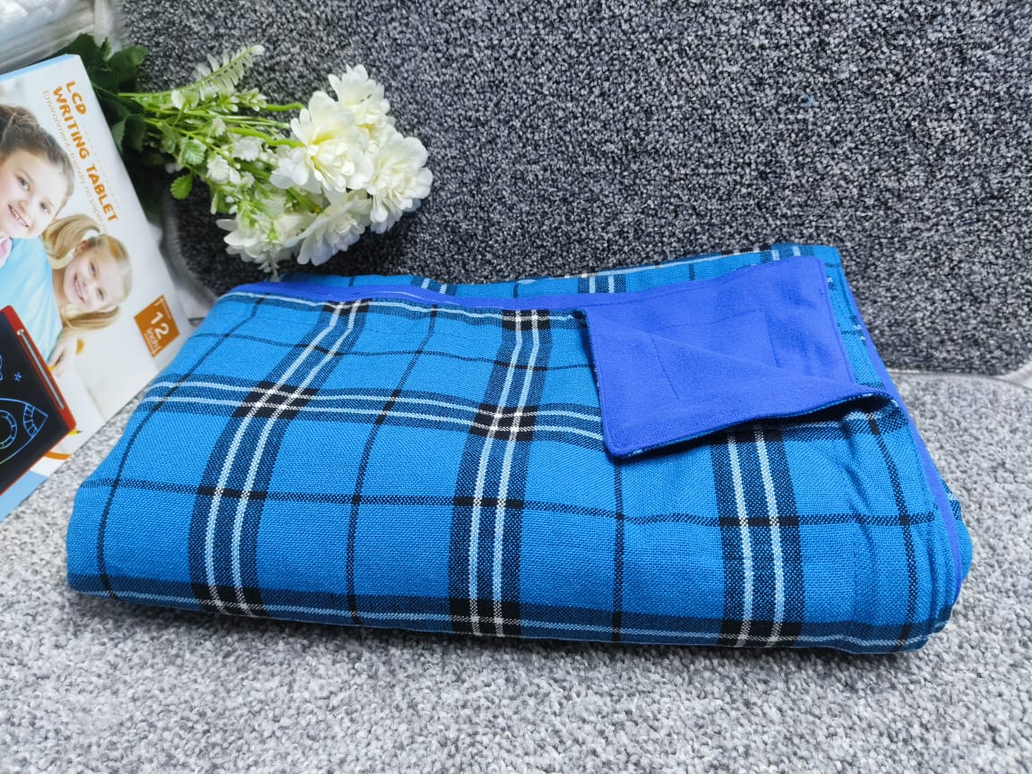 High Quality Maasai Fleece Blanket | 150cm x 200cm (5 by 6)| Vibrant & Cozy Traditional Design