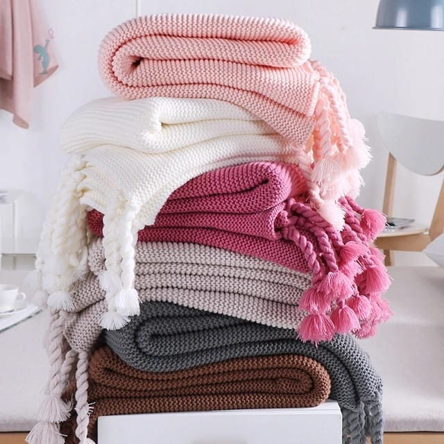 Cozy Tassel Knit Throw Blanket