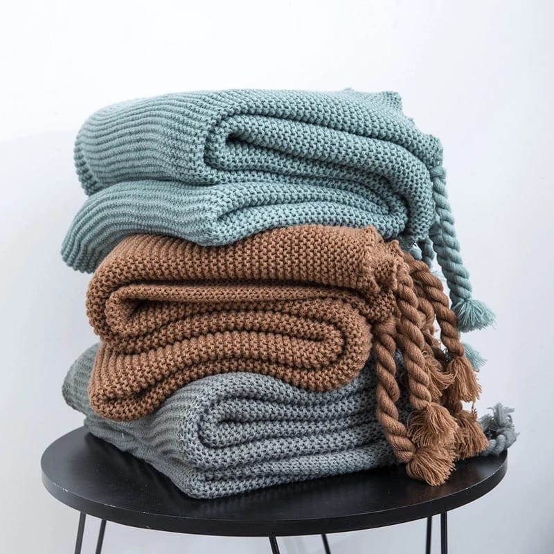 Cozy Tassel Knit Throw Blanket