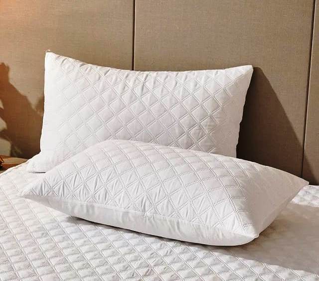 100% Waterproof Breathable Fabric Pillow Protector | Machine Washable & Dryer Safe | Protects Against Moisture, Dust, Bed Bugs, & Stains | Zipper Closure Pillow Covers