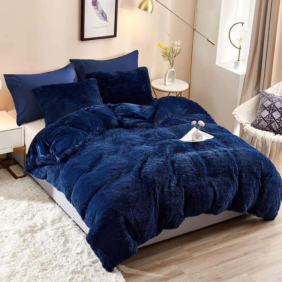 6x6 Fluffy Duvet Set with Bedsheet and 4 Pillow Cases | Ultra Soft and Cozy Bedding Set