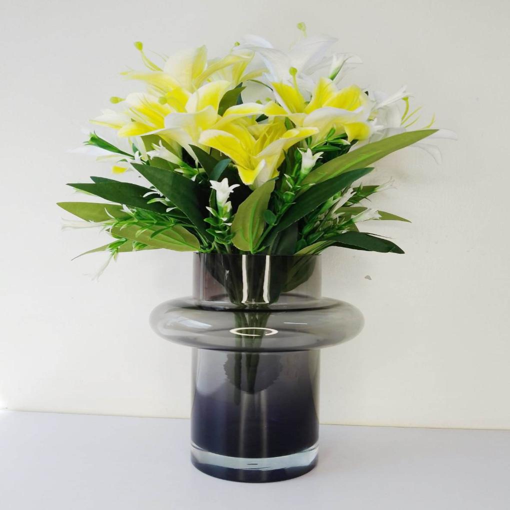 10 x 23cm Black Clear Vase   Chic and Contemporary Decorative Accent | Home Office Decor Event Styling Wedding Decor