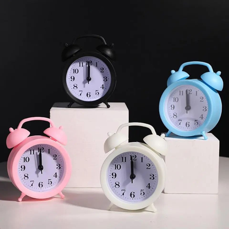 Cute Alarm Clock with Large Analog Display - Battery Operated | 8.5cm x 11.5cm | Bedside Tables | Desks