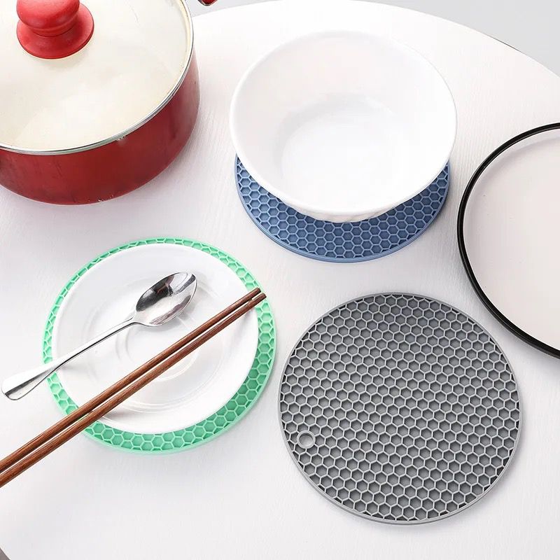 Round Silicone Table Mat | Extra Thick Placemat, Honeycomb Hot Pad & Coaster | 8cm x 8cm