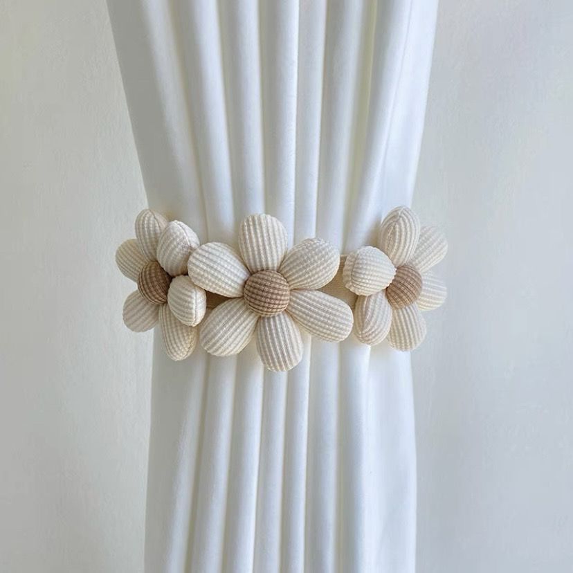 Handwoven Fabric Flower Drapes Tiebacks – Flexible and Decorative Drape Fasteners, Multifunctional