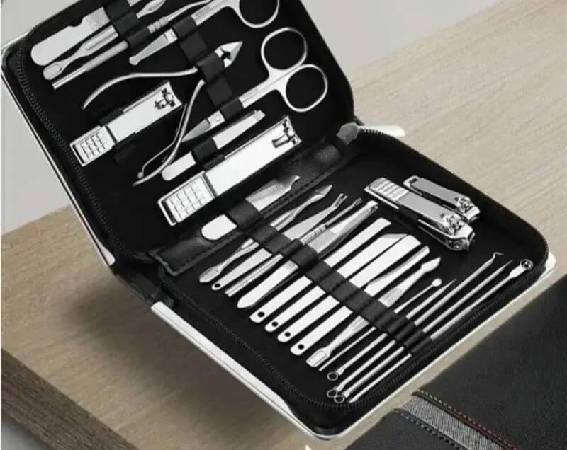 26 Piece Professional Manicure Pedicure Set with Leather Case