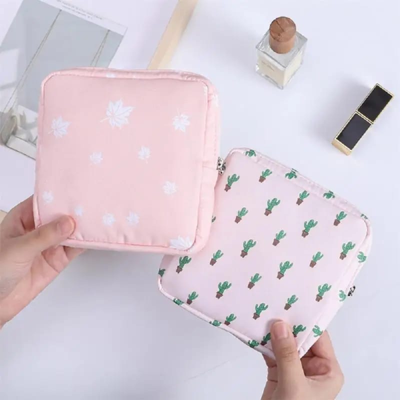 Cute Large Capacity Sanitary Napkin Storage Bag | Cartoon Rabbit & Bear Design | Girls' Period Tampon Organizer Mini Bag