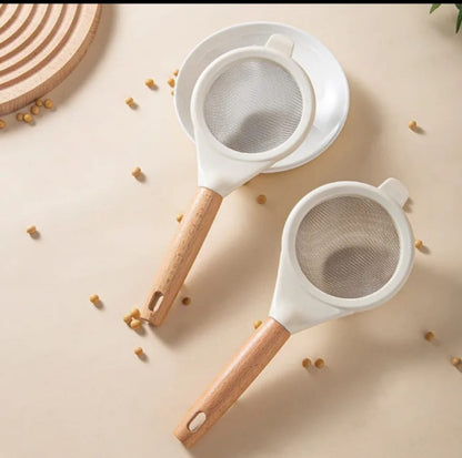 Wooden Handle Stainless Steel Fine Mesh Sieve | Kitchen Gadget Flour Sieve, Oil, and Tea Filter | 10cm x 25.3cm