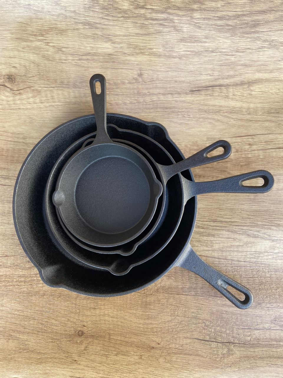 4pcs Cast Iron Non-Stick Frying Pan Cooking Skillet Set | 16cm/20cm/26cm | Gas & Induction Cookware | Egg & Steak Fry Pan